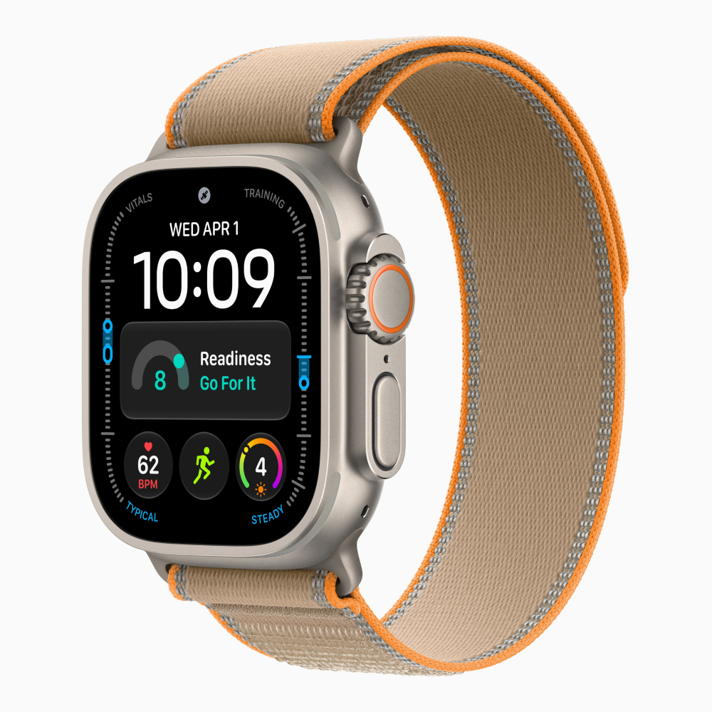 Apple Watch Ultra 4 (2026), 49 мм, природный титан, "походная петля" песочного цвета
