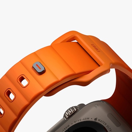Ремешок силиконовый Uniq Stride FKM для Apple Watch 49мм/45мм/44мм/42мм. Цвет: оранжевый