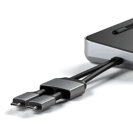Зарядная станция двойная Satechi Dual Dock Stand. Цвет: черно-серебристый