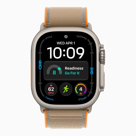 Apple Watch Ultra 4 (2026), 49 мм, природный титан, "походная петля" песочного цвета