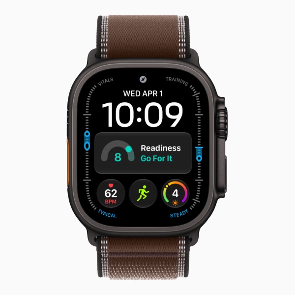 Apple Watch Ultra 4 (2026), 49 мм, черный титан, "походная петля" цвета "Темная умбра"