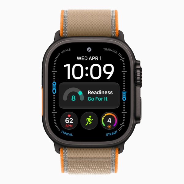 Apple Watch Ultra 4 (2026), 49 мм, черный титан, "походная петля" песочного цвета